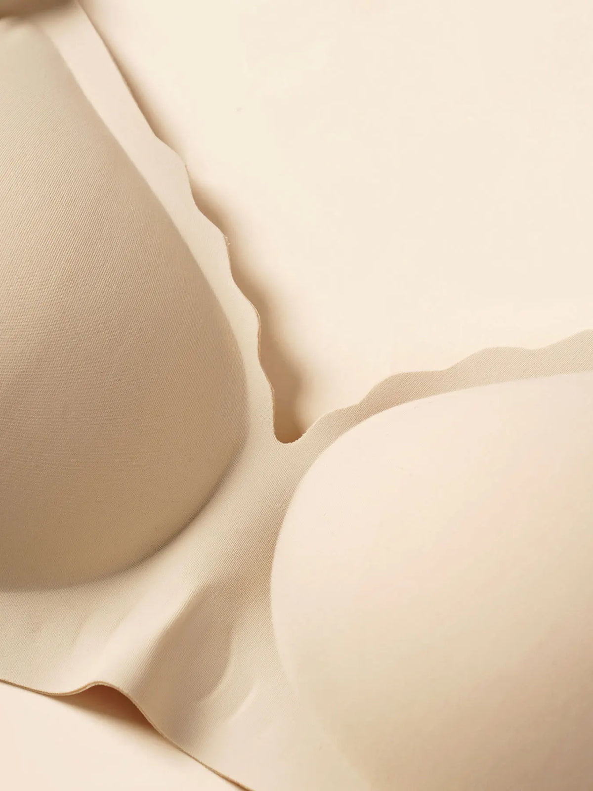 Seamless Wire-Free Breastfeeding Bra with Removable Pads