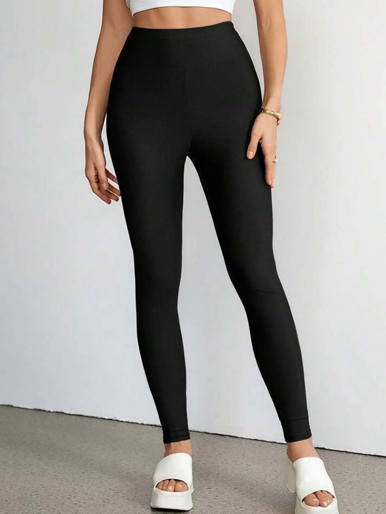 Women's Fashionable and Casual Yoga Pants, Suitable for Wearing in the Gym and During Outdoor Activities