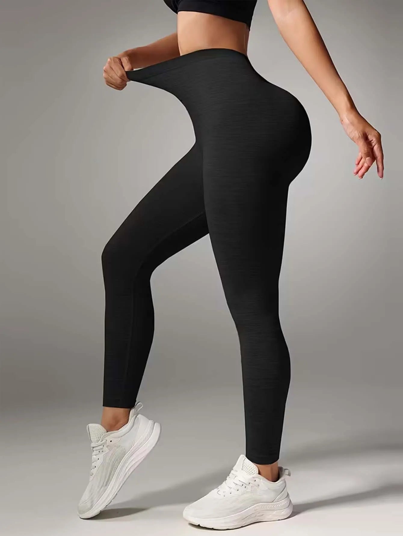 Women's Fashionable and Casual Yoga Pants, Suitable for Wearing in the Gym and During Outdoor Activities